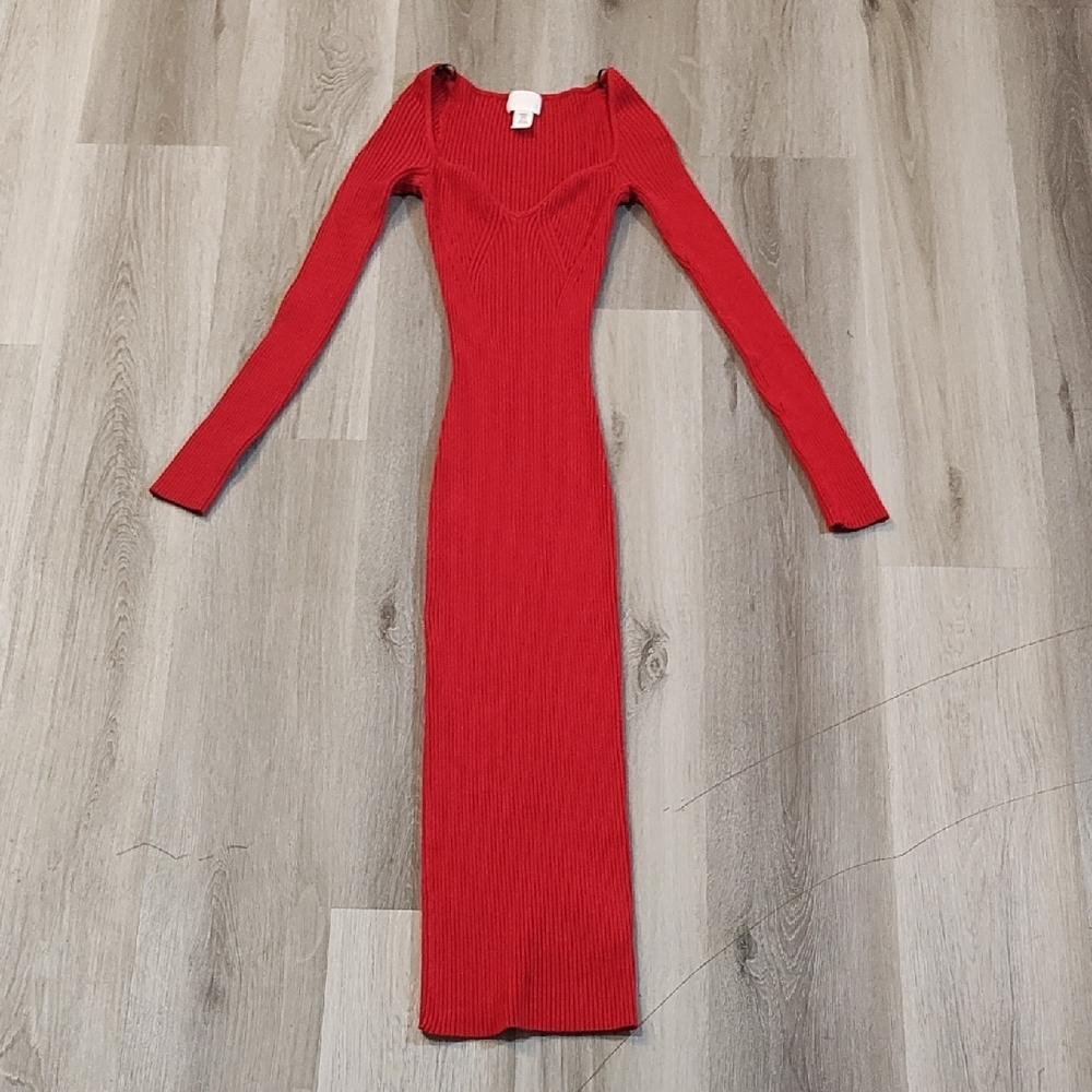 ***$5/25*** H&M Elegant Red Long Sleeve Midaxi Dress
